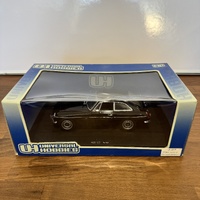 Univeral Hobbies MGB GT V8 Black 1:18 Diecast Model Car