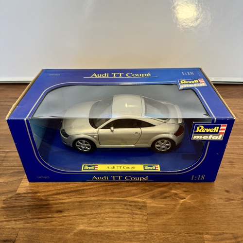 Revell Audi TT Coupe Silver 1:18 Diecast Model Car
